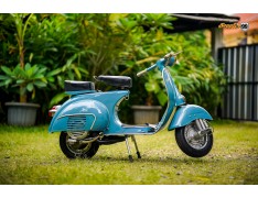 Vespa 150 Medium Blue Classic